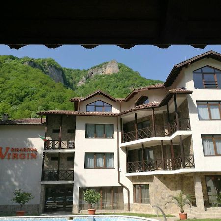 Family Hotel Virgin リバリツァ エクステリア 写真