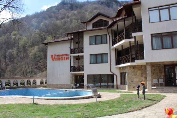 Family Hotel Virgin リバリツァ エクステリア 写真