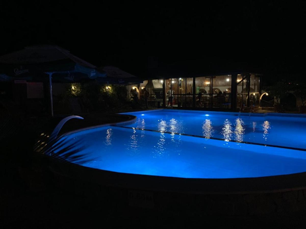 Family Hotel Virgin リバリツァ エクステリア 写真
